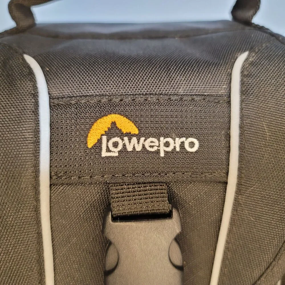 Lowepro Adventura SH 120 II Shoulder Bag for DSLR Camera Removable Strap